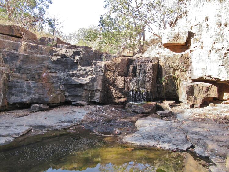 Sorondola, Banlu